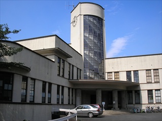 本館1